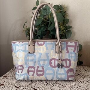 Vintage Etienne Aigner purse established 1949
